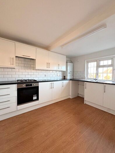 1 Bedroom Flat To Rent In King George Vi Mansions, Court Farm Road, Hove, East Sussex, BN3