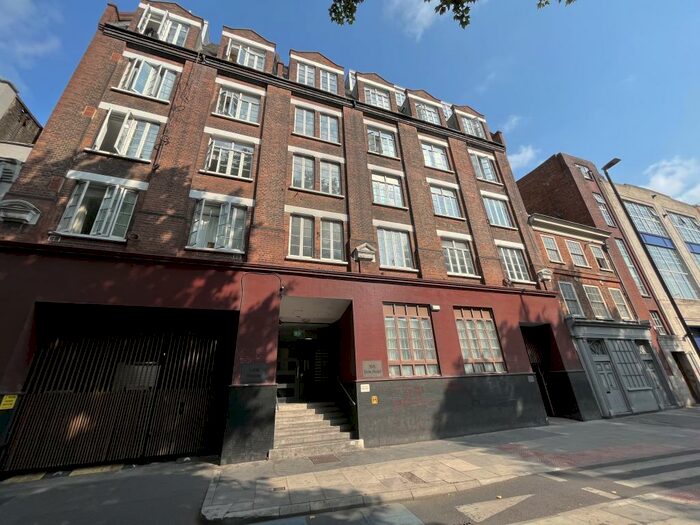 2 Bedroom Flat To Rent In Link House, Bow, E3