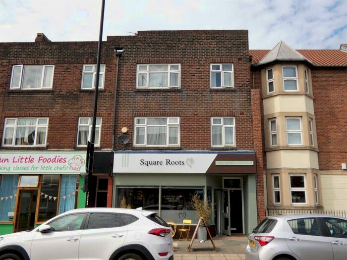 4 Bedroom Apartment For Sale In Front Street, Monkseaton, NE25