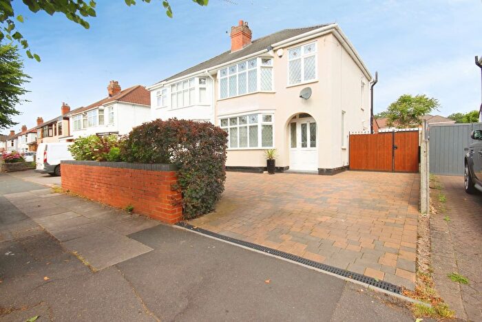 3 Bedroom Semi-Detached House For Sale In Wainbody Avenue South, Coventry, West Midlands, CV3