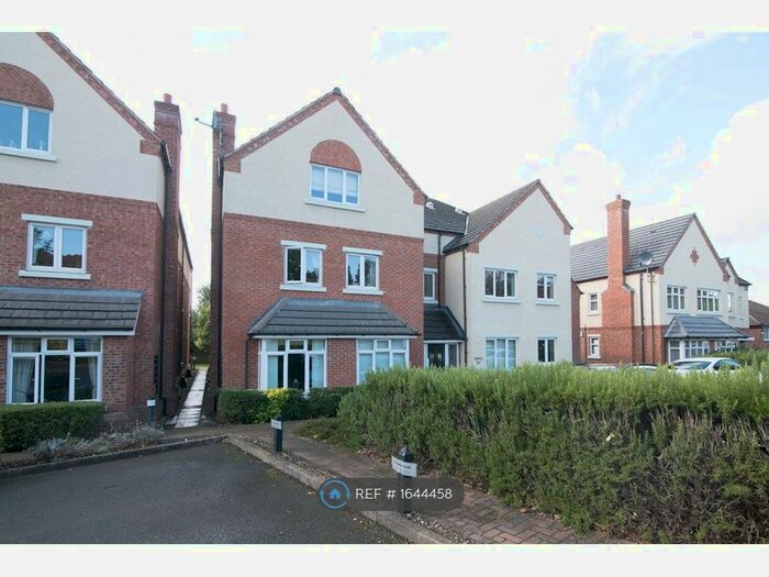 2 Bedroom Flat To Rent In Wellswood, Sutton Coldfield, B74
