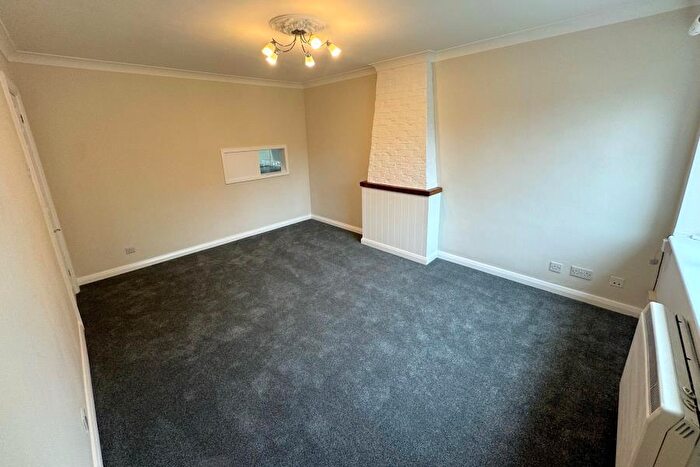 2 Bedroom Maisonette To Rent In Addlestone, Surrey, KT15