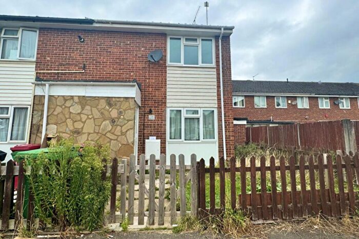 3 Bedroom House To Rent In Langley, SL3