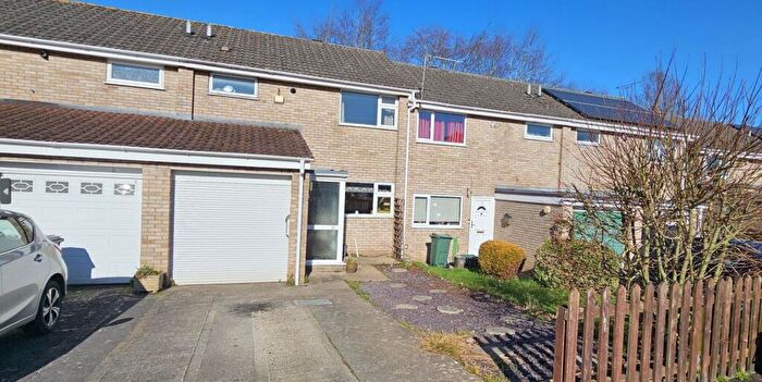 3 Bedroom Terraced House For Sale In Birdlip Close, Nailsea, BS48