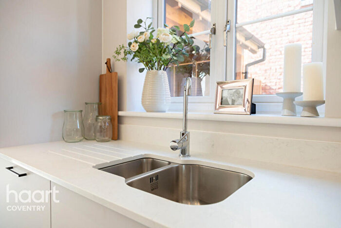 5 Bedroom Detached House For Sale In Bishopton Lane, Stratford Upon Avon, CV37