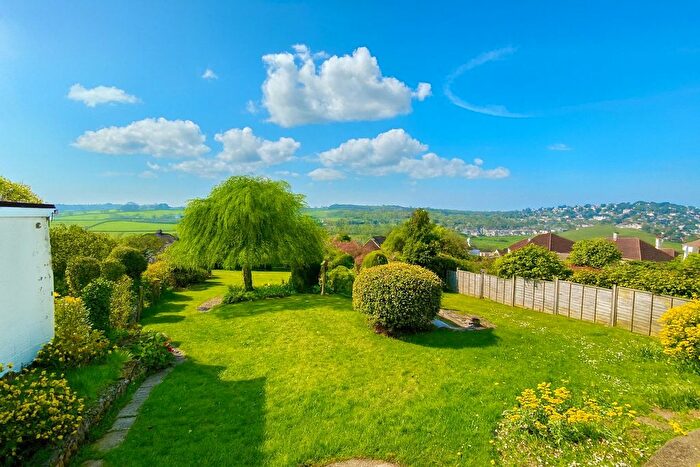 2 Bedroom Bungalow For Sale In Newton Abbot, Devon, TQ12