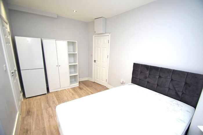 1 Bedroom Flat To Rent In Gladstone Road, Watford, WD17