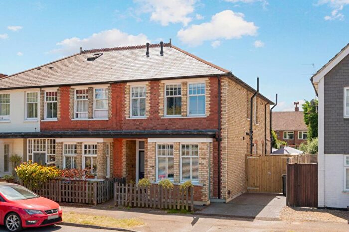 4 Bedroom End Of Terrace House For Sale In Hurst Grove, Walton-on-Thames, KT12