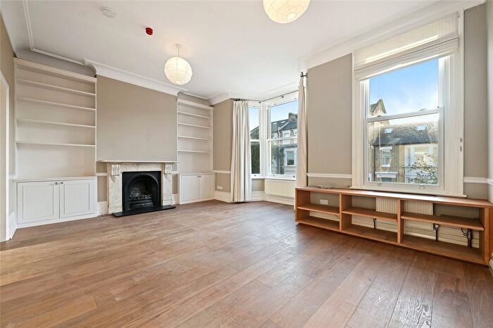 3 Bedroom Flat For Sale In Warbeck Road, London, W12