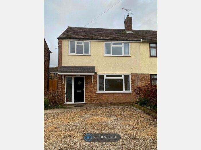 3 Bedroom Semi-Detached House To Rent In Long Ridings Avenue, Hutton, Brentwood, CM13