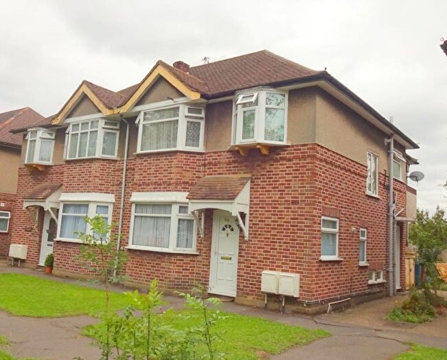 2 Bedroom Maisonette To Rent In Locket Road, Wealdstone, Middlesex, HA3