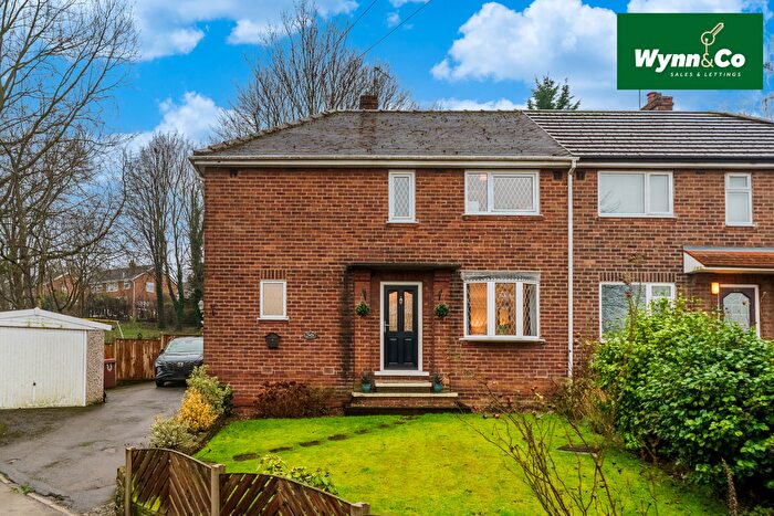 3 Bedroom Semi Detached House For Sale In Brooklands Road, Walton, Wakefield, WF2