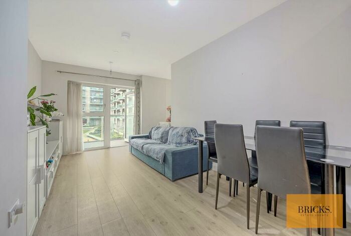 1 Bedroom Flat For Sale In Lyall House, Shipbuilding Way, London, E13