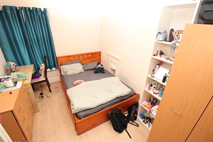 4 Bedroom Terraced House To Rent In Queen Street, Treforest, CF37