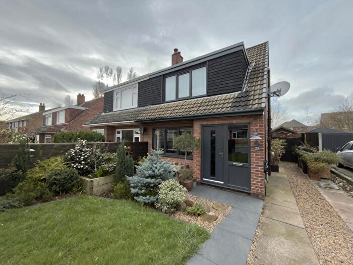 2 Bedroom Semi Detached House For Sale In Fairburn Drive, Garforth, Leeds, LS25