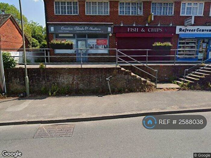 2 Bedroom Flat To Rent In The Street, Wrecclesham, GU10