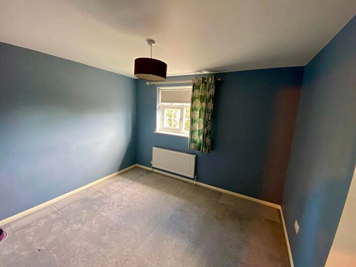4 Bedroom Terraced House To Rent In Grove Park Road, Woodside, LU1