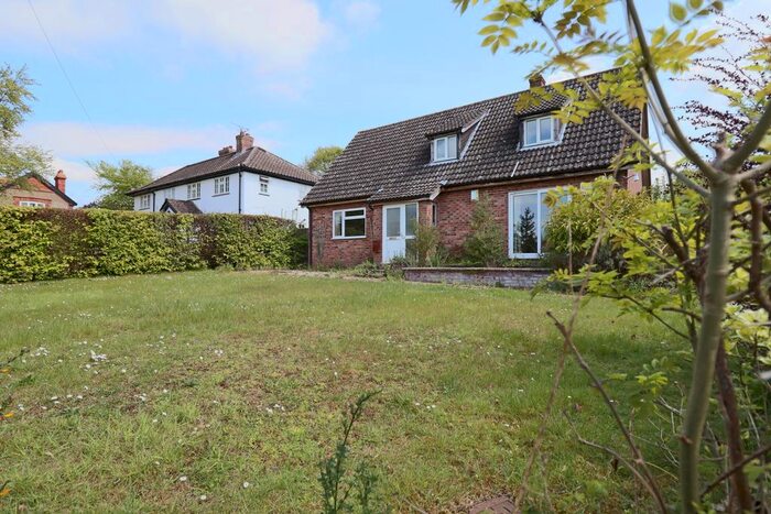 3 Bedroom Property For Sale In Broaden Lane, Hempnall, Norwich, NR15
