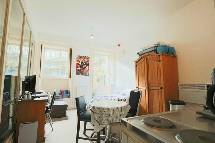 Studio To Rent In Berkeley Square, Bristol, BS8