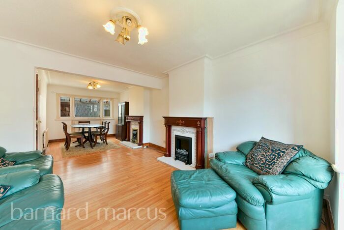 3 Bedroom Property To Rent In Mount Road, Hayes, UB3