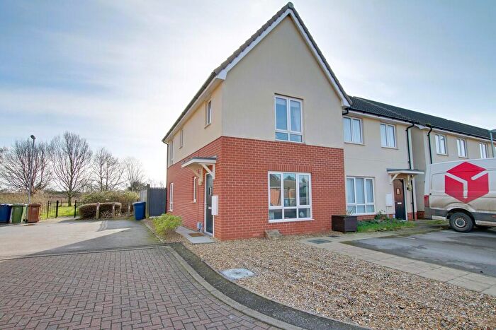 2 Bedroom End Of Terrace House For Sale In Cygnet Crescent, March, PE15