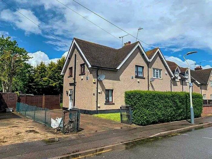 4 Bedroom Semi-Detached House To Rent In Sipson Way, Sipson, West Drayton, UB7