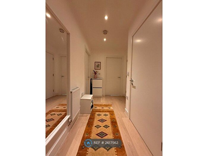 1 Bedroom Flat To Rent In Blackfriars Road, London, SE1