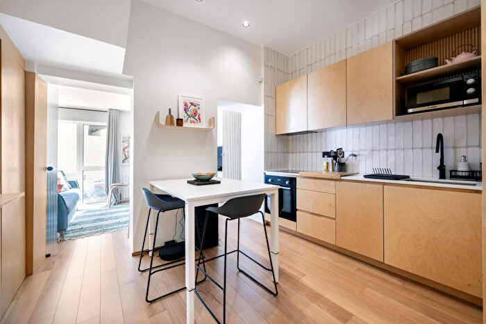 1 Bedroom Apartment To Rent In Battersea Square, Battersea, SW11