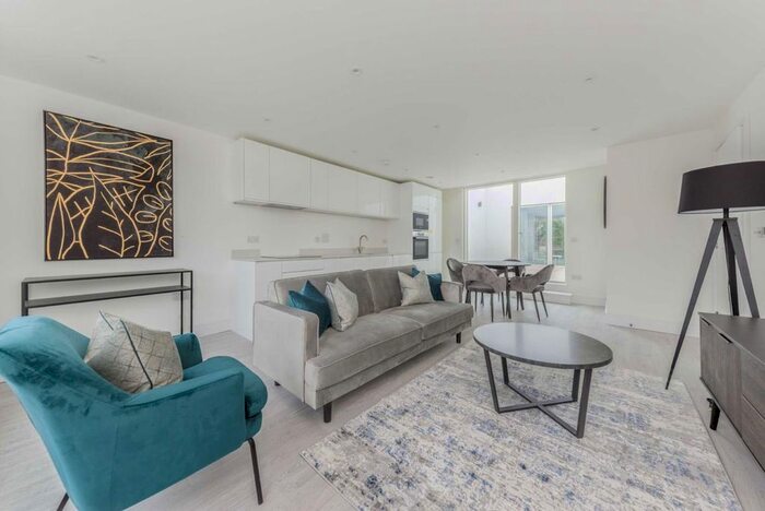 1 Bedroom Flat To Rent In Chiswick High Road, London W4