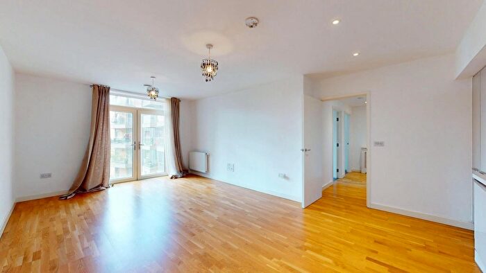2 Bedroom Flat To Rent In Falcondale Court, Park Royal, Brent, NW10