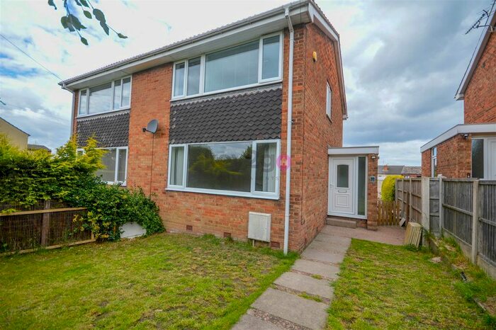 3 Bedroom Semi-Detached House To Rent In Hut Lane, Killamarsh, S21