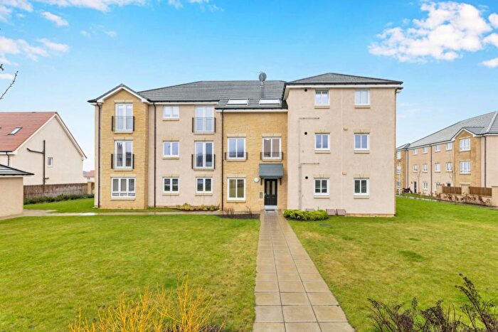 2 Bedroom Flat For Sale In Dentylion Park, Bilston, EH25