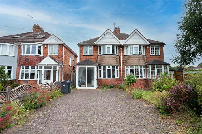 3 Bedroom Semi-Detached House To Rent In Moat Lane, Yardley, Birmingham, B26