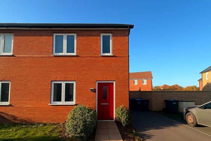 2 Bedroom House To Rent In Fullarton Avenue, Warwick, CV34