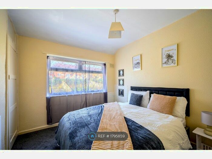 3 Bedroom Terraced House To Rent In Montserrat Road, Bolton, BL1