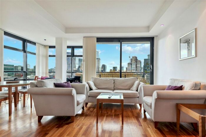 2 Bedroom Flat To Rent In City Road, Islington, EC1Y