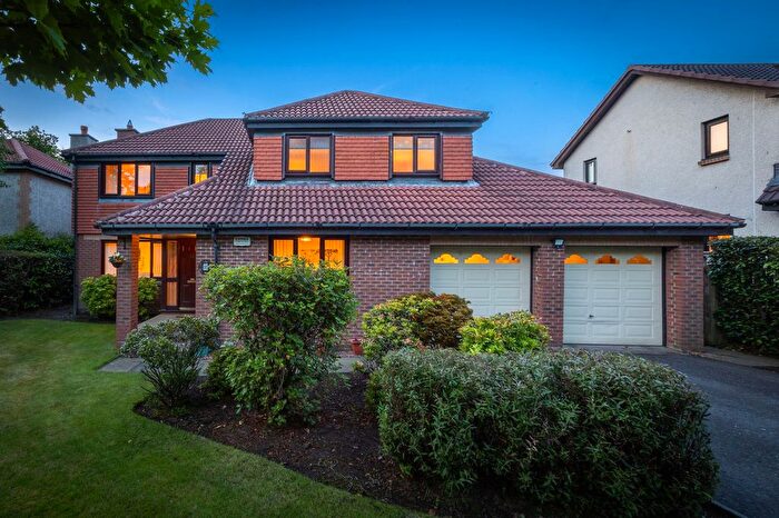 5 Bedroom Detached House For Sale In Albyn Drive, Murieston, EH54