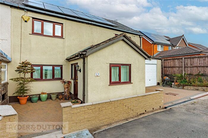 4 Bedroom End Of Terrace House For Sale In Higher Counthill, Moorside, Oldham, OL4