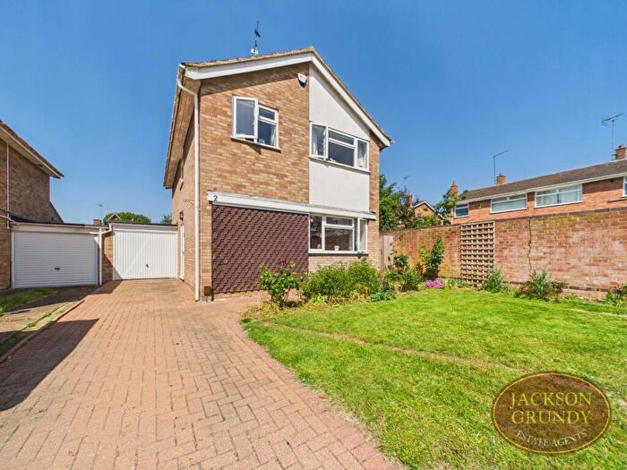 4 Bedroom Detached House For Sale In Exmoor Close, Northampton, NN3