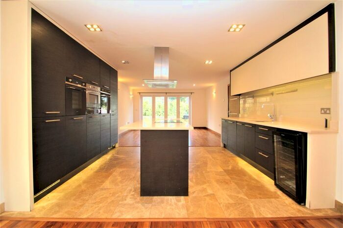 4 Bedroom Town House To Rent In Kings Mill Way, Denham, Uxbridge, Buckinghamshire, UB9