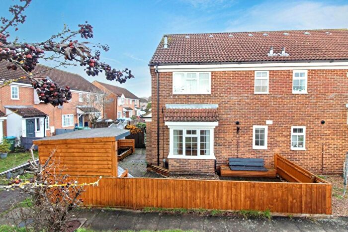 1 Bedroom House For Sale In Thomson Walk, Aylesbury, HP21