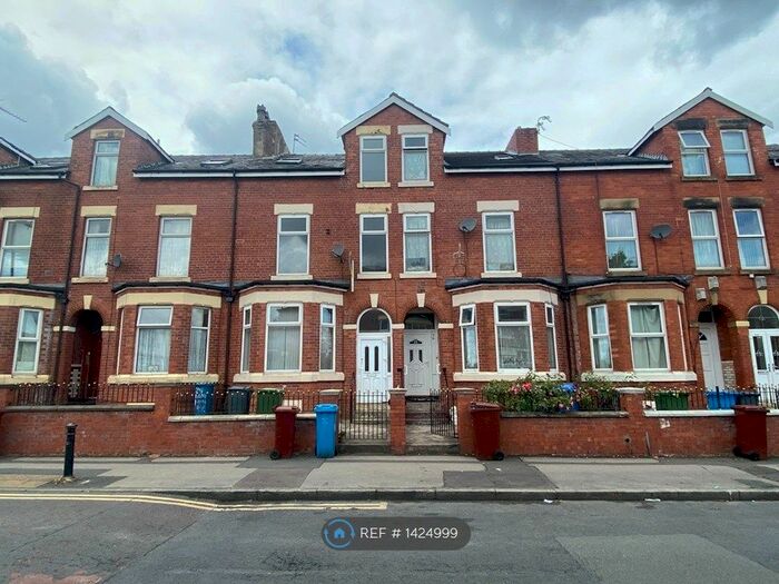 5 Bedroom Terraced House To Rent In Lansdowne Road, Manchester, M8
