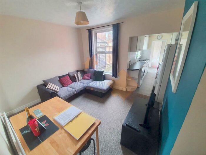 3 Bedroom Terraced House To Rent In Gresham Street, Lincoln, LN1