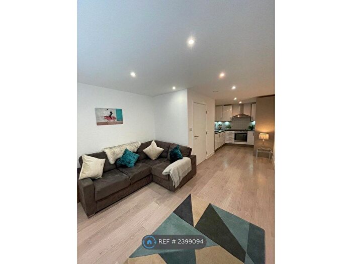 1 Bedroom Flat To Rent In Orsman Road, London, N1