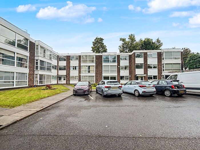 2 Bedroom Flat For Sale In Westfield Street, Tall Trees, M7