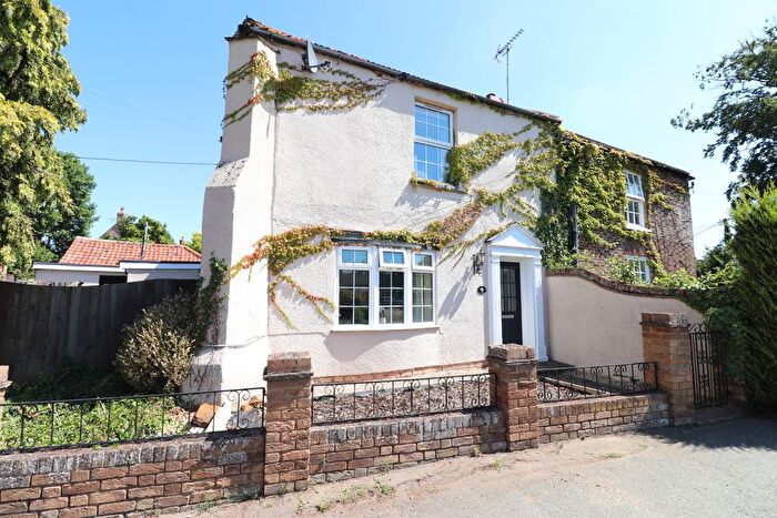 3 Bedroom Semi-Detached House To Rent In West Way, Wimbotsham, PE34
