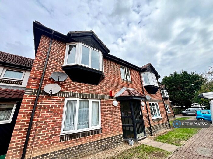 1 Bedroom Flat To Rent In Heathlee Road, Crayford, Dartford, DA1