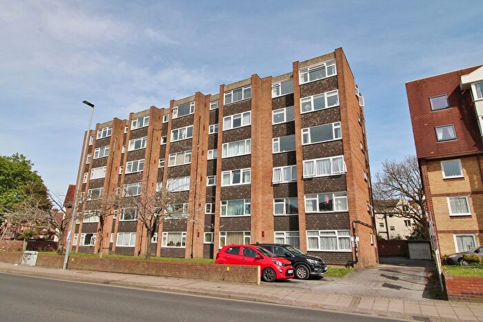 2 Bedroom Flat To Rent In Victoria Road North, Southsea, PO5