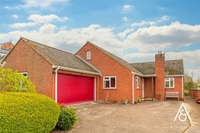 2 Bedroom Bungalow For Sale In Pound Lane, Preston Bissett, Buckingham, MK18