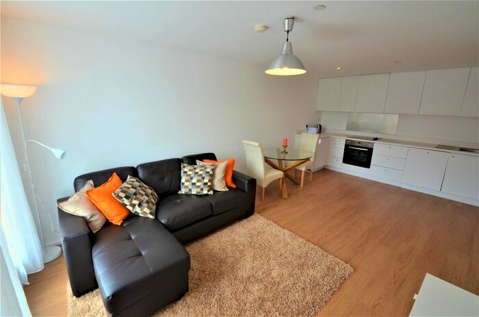 2 Bedroom Flat To Rent In Canal Street, Nottingham, NG1